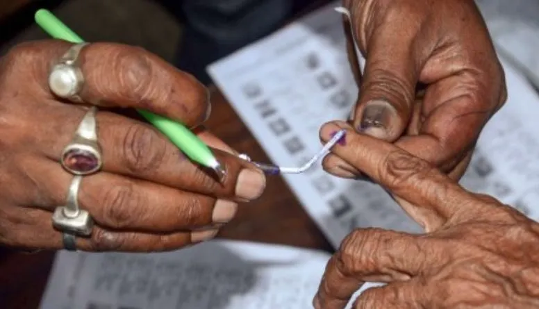 Elections 2022 Voting: यूपी में शाम 5 बजे तक 60.44 फीसदी मतदान, उत्तराखंड में शाम 6 बजे तक 62.5 और गोवा में 78.94 फीसदी हुई वोटिंग