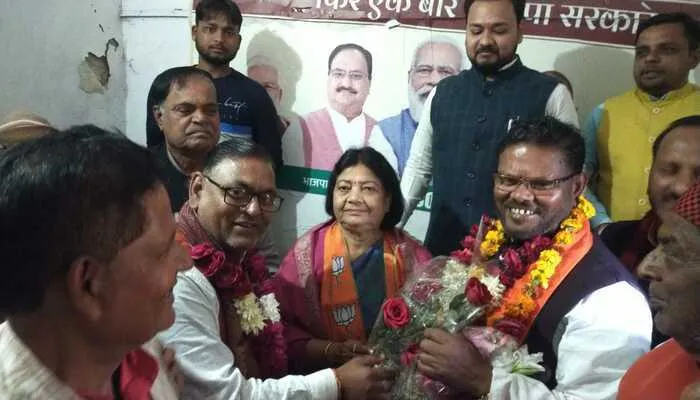 रायबरेली:  सपा के दो पूर्व विधायक भाजपा में शामिल, हुआ स्वागत