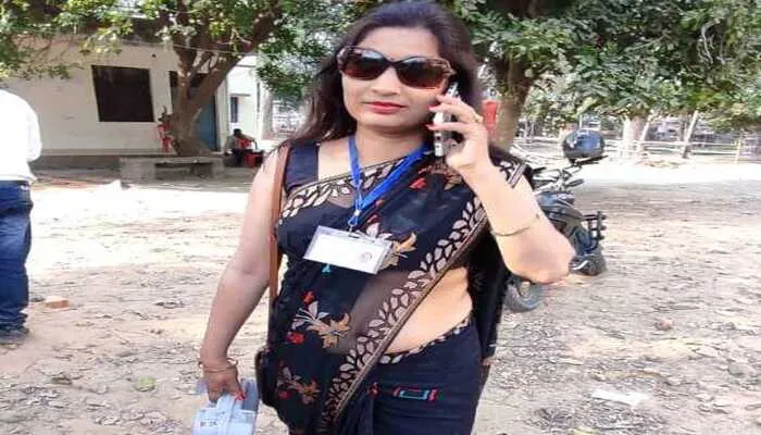 रायबरेली: ‘पीली साड़ी’ के बाद अब ‘काली साड़ी’ वाली हुई वायरल, चर्चा का विषय बनी चुनाव अधिकारी प्रीति शुक्ला