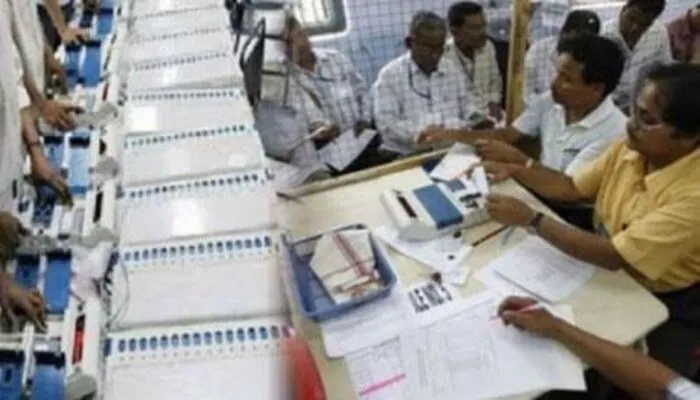 UP Election 2022: पोलिंग पार्टियों के लिए की गई 17 हजार से ज्यादा कर्मचारियों की तैनाती