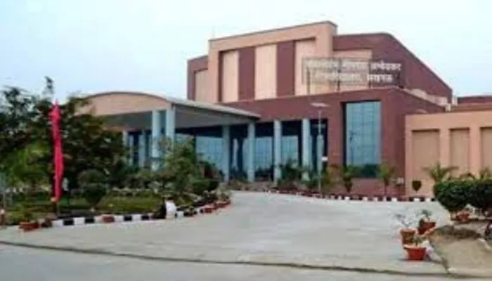 बाबा साहेब भीमराव अंबेडकर केंद्रीय विश्वविद्यालय से पीएचडी कर रहे छात्रों को मिलेगी खास उपाधि, जानें क्या?