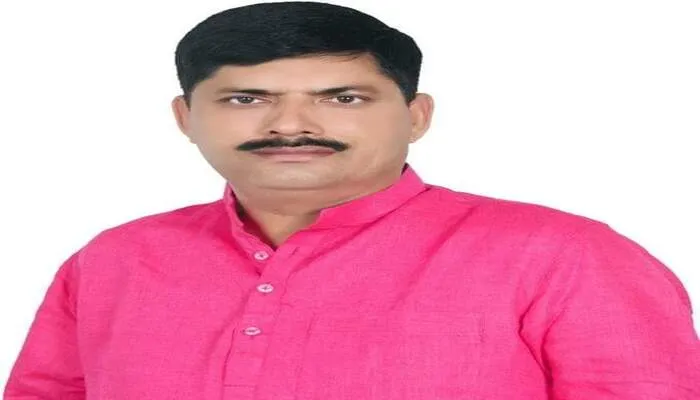 एक लाख का इनामी गब्बर चढ़ा एसटीएफ लखनऊ के हत्थे ,25 हजार के इनामी अपराधी मनीष को भी पुलिस ने पकड़ा