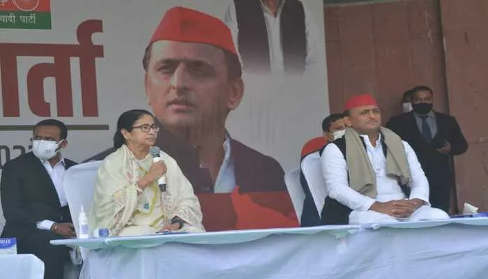 UP Election 2022: ममता बनर्जी ने अखिलेश यादव के साथ की प्रेस कॉफ्रेंस, कहा- अगर बीजेपी यूपी से गई तो वह पूरे देश से गई…