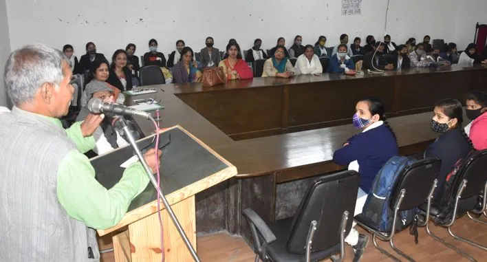 बरेली: मन से किसी के लिए गलत विचार लाना हिंसा: विनोद