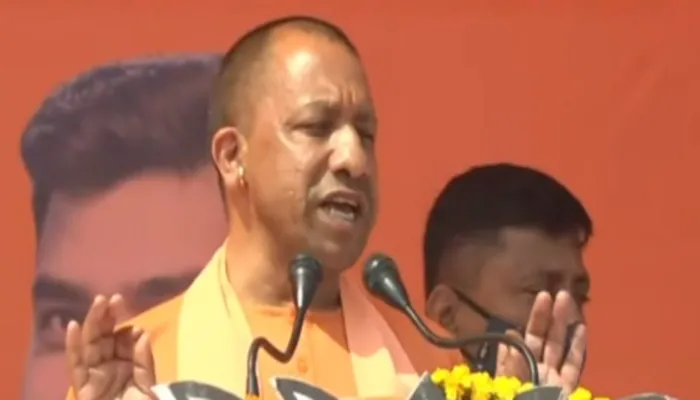 UP Election 2022:  सपा, बसपा और कांग्रेस पर सीएम योगी ने कसा तंज, कहा- इनका अब विसर्जन कर दीजिए