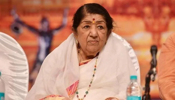 पंचतत्व में विलीन हुईं स्वर कोकिला लता मंगेशकर, भाई हृदय नाथ ने दी मुखाग्नि…