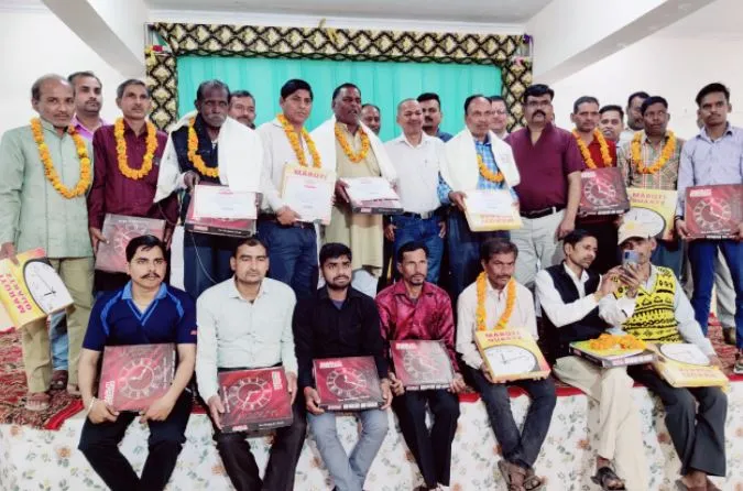 पीलीभीत: सम्मान पाकर समाचार पत्र वितरकों के खिले चेहरे