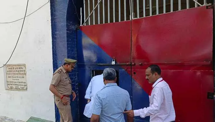 लखनऊ:  फर्जी पते पर शस्त्र लाइसेंस लेने के मामले में राजा भैया के भाई को हुई जेल