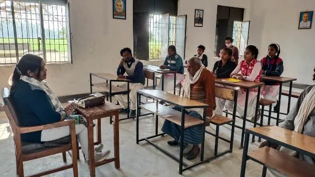 बरेली: बोर्ड परीक्षा की तैयारियों में जुटे स्कूल, रविवार को भी चल रहीं कक्षाएं