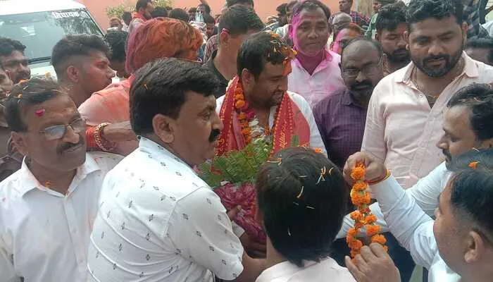 उन्नाव: यूपी चुनाव में जीत के लिए विधायक ने मतदाताओं को दी बधाई