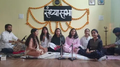 हल्द्वानी: शास्त्रीय गायकी से युवा फनकारों ने बिखेरे होली के रंग