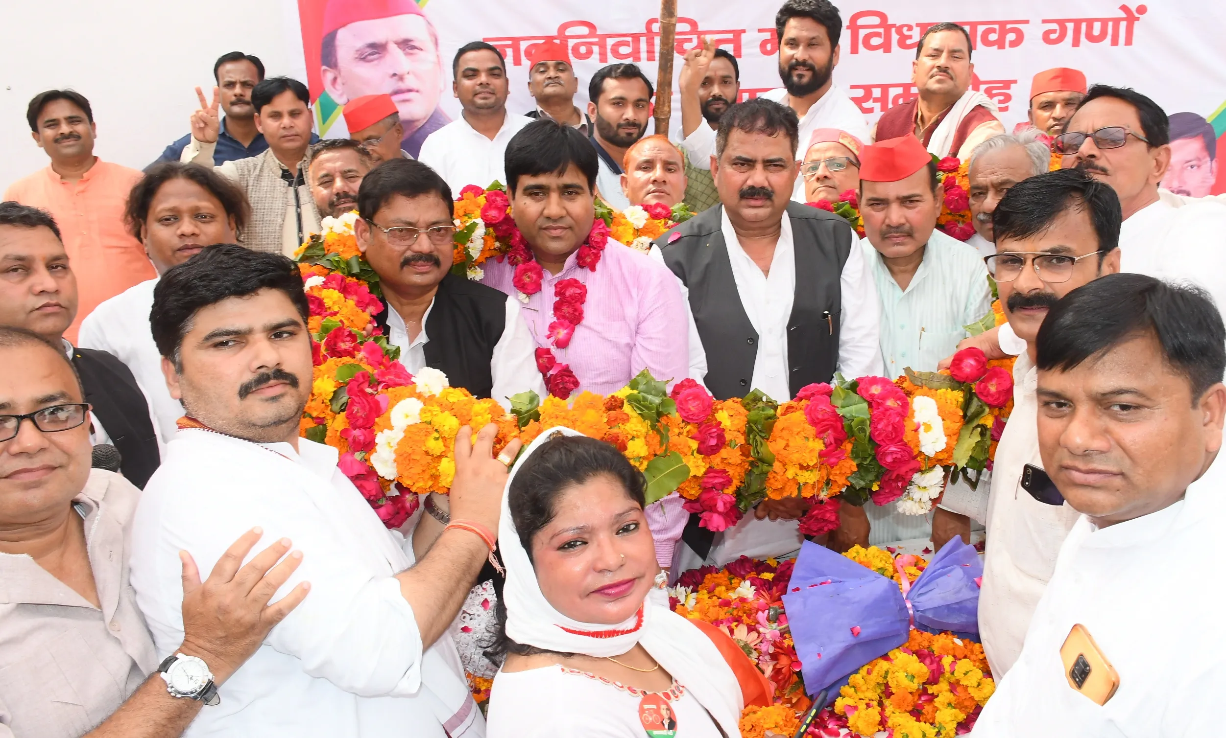 बरेली: सभी वर्गों के मतदाताओं ने वोट देकर सपा के दो प्रत्याशियों को विधायक बनाया