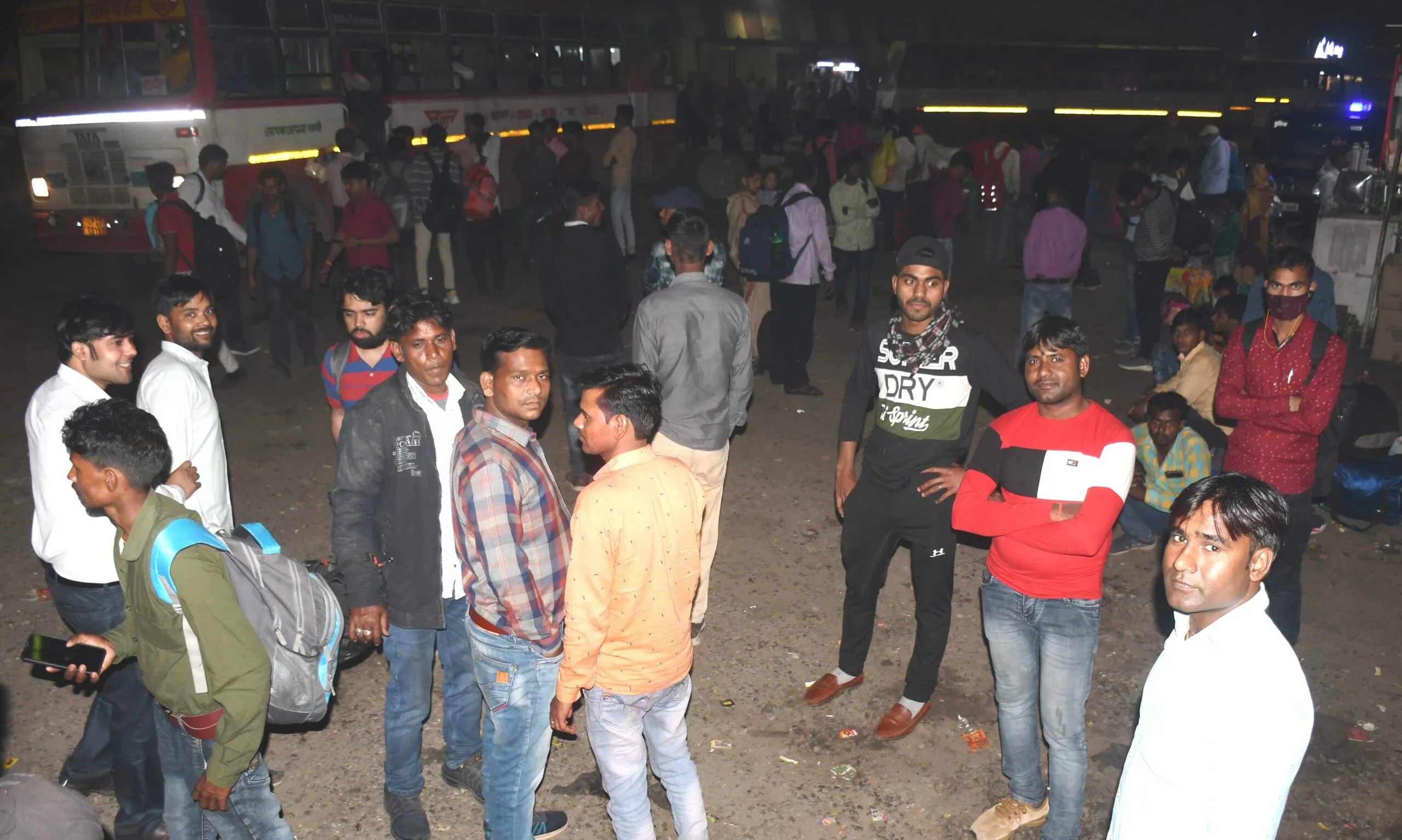 बरेली: होली पर घर जाने को नहीं मिलीं रोडवेज बसें