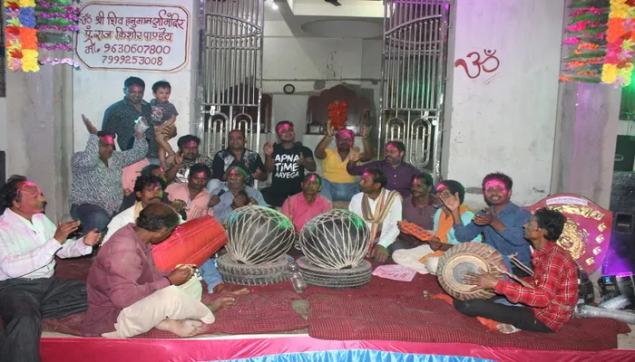 उन्नाव: जिले में विलुप्त होती जा रही फाग गायन की परम्परा, होली पर रहा है इस रिवाज का विशेष महत्व