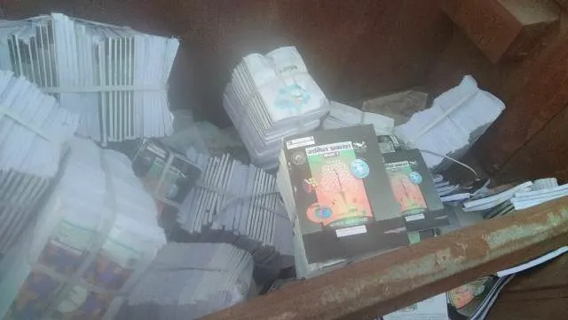 बरेली: कबाड़ की दुकान में मिली किताबों की बीईओ करेंगे जांच