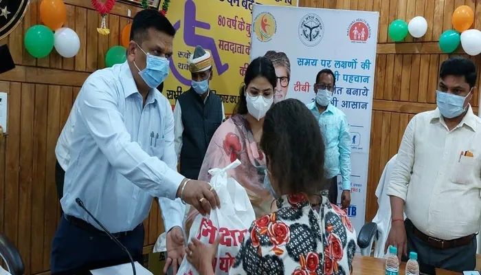 बहराइच: क्षय दिवस के मौके पर 1500 टीबी रोगियों को अधिकारियों और स्वयंसेवी संस्थाओं ने लिया गोद