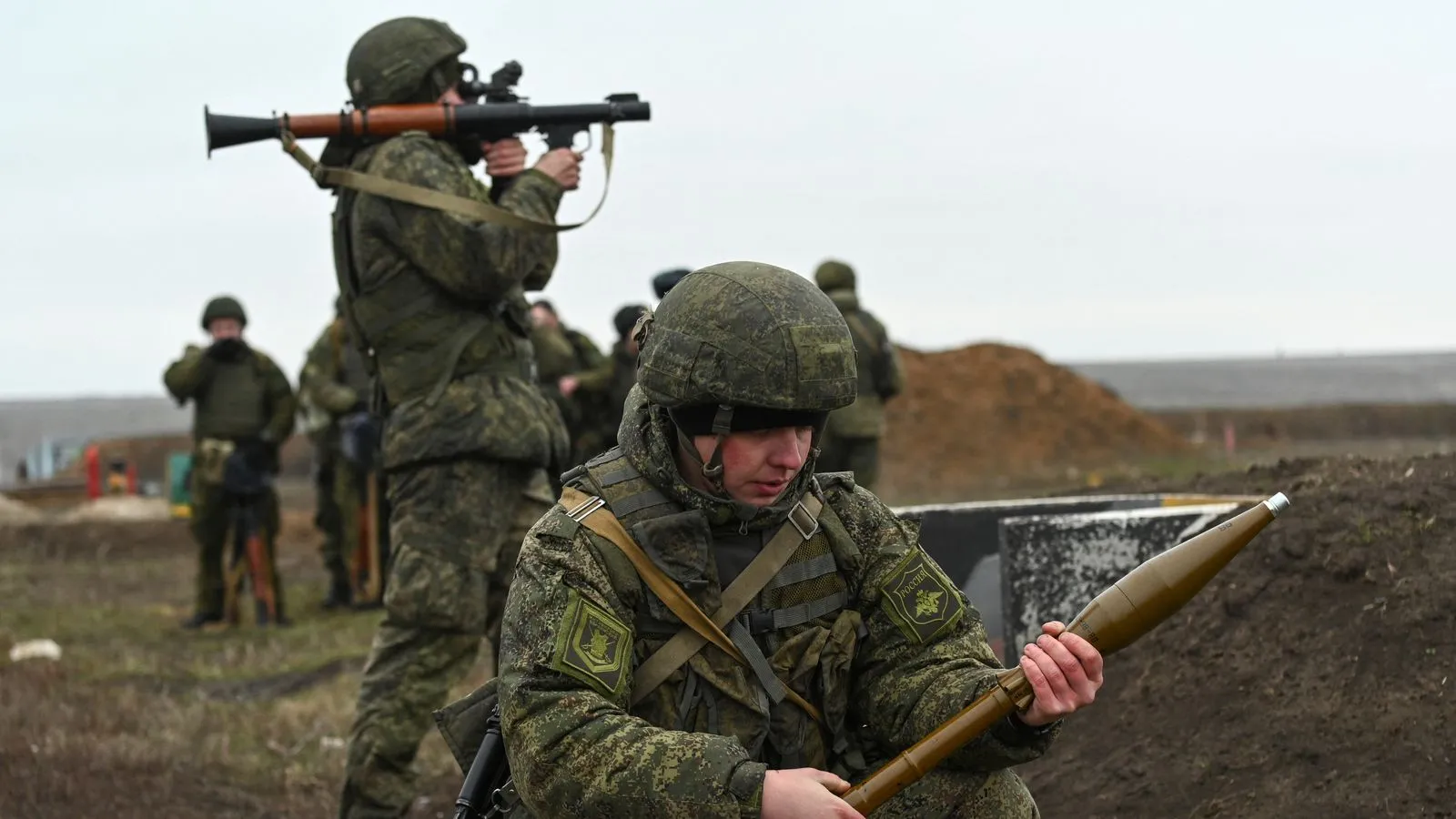 Russia Ukraine War: बीती रात तक सूमी में 694 भारतीय छात्र थे, जो बसों से पोलतावा के लिए रवाना हो गए हैं- पुरी