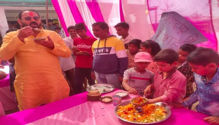 बहराइच: हुजूरपुर में आयोजित हुआ हुनर हाट, बच्चों की लगाई चाट की दुकानों पर उमड़ पड़ी भीड़