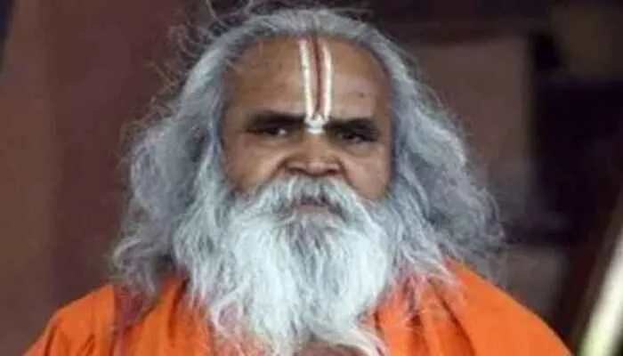 अयोध्या: शपथ ग्रहण समारोह का निमंत्रण न मिलने से खफा हैं संत, कहा- चुन-चुनकर सपाइयों को बुलाया