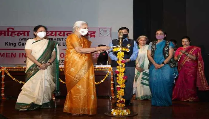 महिलाओं को स्वयं की शक्ति को पहचानना होगा: राज्यपाल