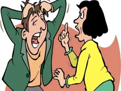 लखनऊ से नैनीताल घूमने आए नवदंपती सड़क पर भिड़े, लड़ते-लड़ते पहुंचे थाने, पुलिस ने काटा चालान
