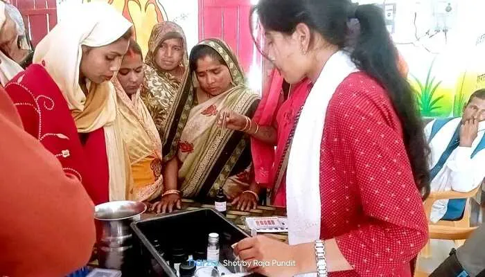 बहराइच: स्वच्छता और पानी की जांच के लिए महिलाओं को दिया गया प्रशिक्षण