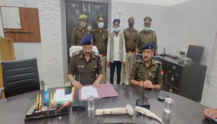 हरदोई: बहू से इश्क लड़ा रहे ससुर की उसके आशिक ने की थी हत्या, खेत के पुआल में छिपा दिया था शव