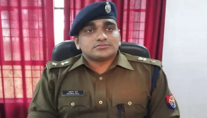 आजमगढ़: लंबे समय से अनुपस्थित चल रहे नौ पुलिसकर्मी हुए निलंबित