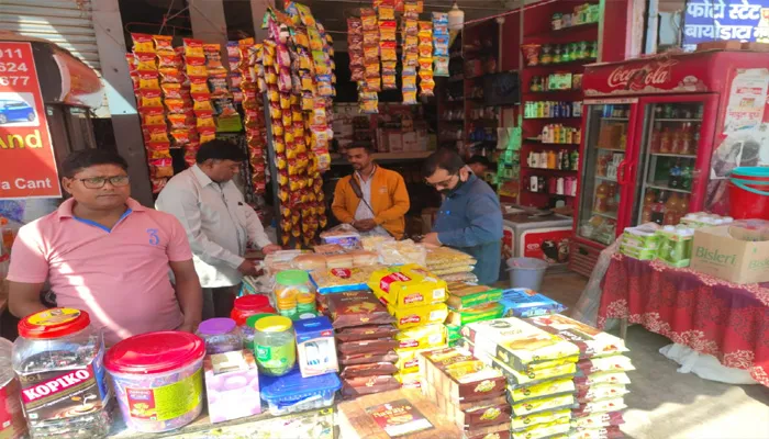अयोध्या: होली से पहले महंगाई ने निकाला आम आदमी का ‘तेल’, खाद्य पदार्थों के रेट में भारी उछाल