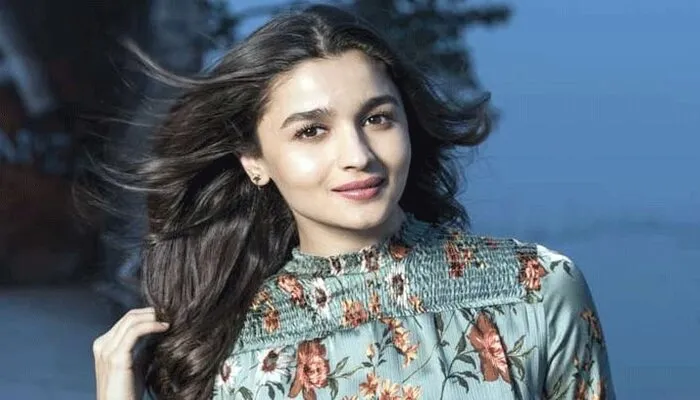 Alia Bhatt birthday: 29 साल की हुईं बॉलीवुड की गंगुबाई, जानें एक्ट्रेस की लाइफ से जुड़ीं यह खास बातें