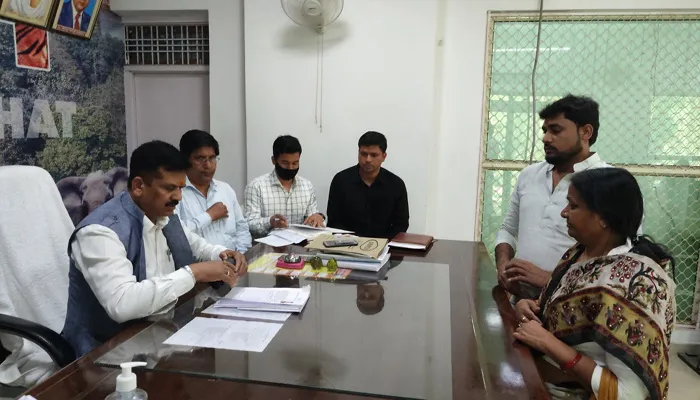 बहराइच: एमएलसी चुनाव के लिए सपा से अमर यादव ने किया नामांकन