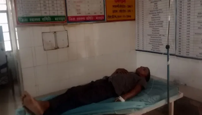 बहराइच: बिजली सप्लाई शुरू करते ही करंट की चपेट में आया युवक, कराया गया भर्ती