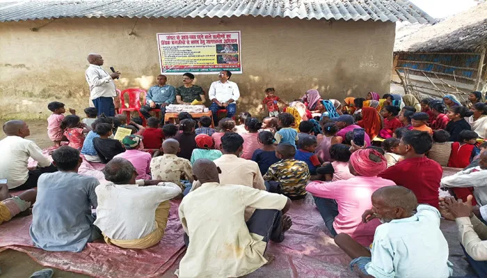 बहराइच में तेंदुए के हमले को देखते हुए जागरूकता कार्यक्रम का हुआ आयोजन
