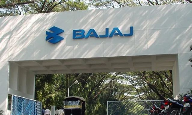 बजाज ऑटो ने दिनेश थापर को सीएफओ नियुक्त किया