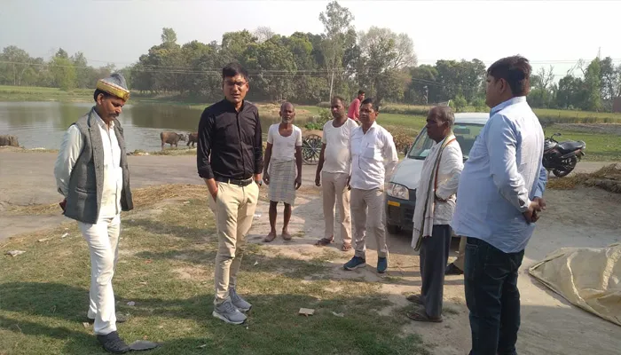बाराबंकी: विवादित होलिका दहन स्थल का तहसीलदार ने किया निरीक्षण