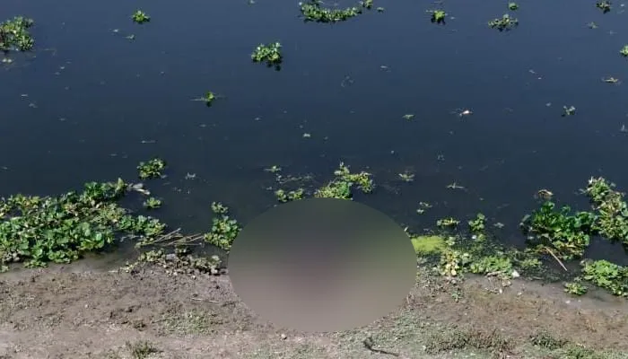 बाराबंकी: गोमती नदी में उतराता मिला अज्ञात युवती का शव