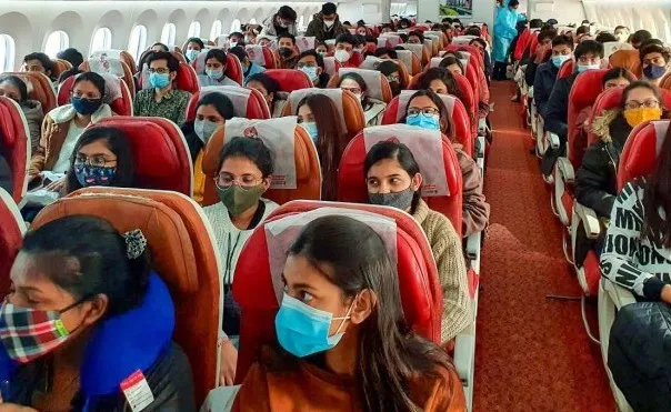 यूक्रेन में फंसे 182 भारतीयों को बुखारेस्ट के रास्ते लाया गया मुंबई