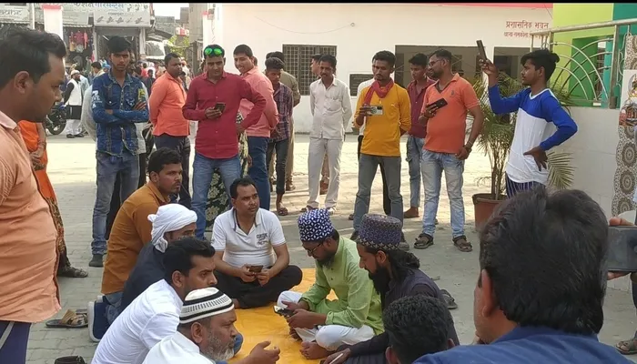 कुशीनगर: शादी के लिए आई बारात बैरंग लौटी, दुल्हन के इंकार पर पुलिस ने थाने में पसंद के लड़के से कराया निकाह