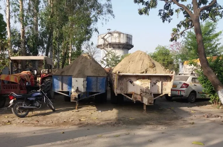 बरेली: बालू का काला कारोबार, दावे पर सवाल