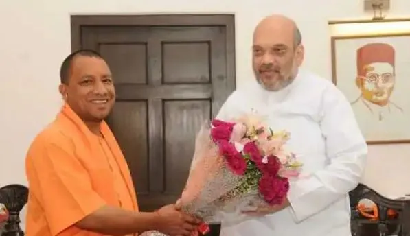 केंद्रीय गृह मंत्री शाह से मिलने दिल्ली पहुंचे योगी आदित्यनाथ, मंत्रिमंडल पर होगी अंतिम चर्चा