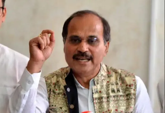 बीरभूम हिंसा: अधीर रंजन को घटनास्थल पर जाने से रोका तो धरने पर बैठे कांग्रेस सांसद