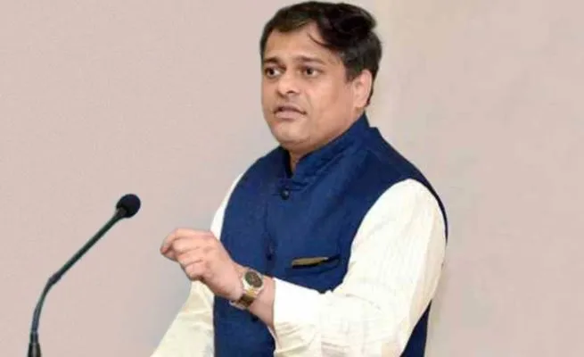 गायक सोनू निगम को बीएमसी आयुक्त के रिश्तेदार ने धमकी दी- अमित साटम