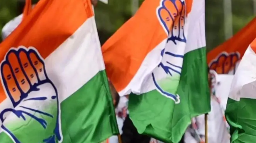 कांग्रेस ने बीजेपी पर कसा तंज- ईंधन से कमाए 26 लाख करोड़ रुपये का हिसाब दें