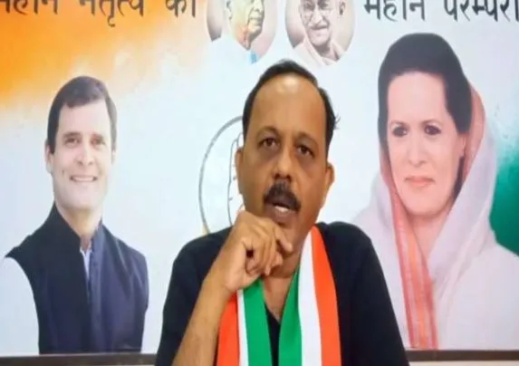 गुजरात विधानसभा चुनाव के लिए कांग्रेस की सोशल मीडिया टीम का पुनर्गठन, फर्जी खबरों से निपटेंगे 200 कार्यकर्ता 
