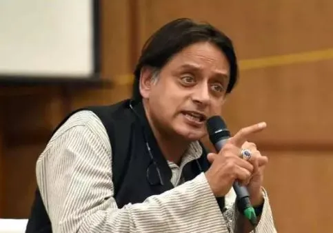 ‘विघटन और वैमनस्य’ को बढ़ावा देने वाले ‘द कश्मीर फाइल्स’ पर कर माफ कर रहे हैं- थरूर