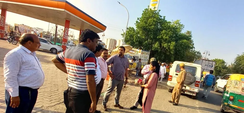 बरेली: डेलापीर तालाब के पास से शीघ्र हटाएं अतिक्रमण