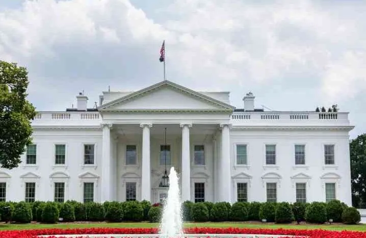 व्हाइट हाउस: यूक्रेन में रासायनिक हथियारों का इस्तेमाल कर सकता है रूस