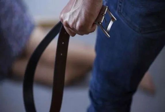 बरेली: मदरसा संचालक ने मासूम को बेल्ट से पीटा