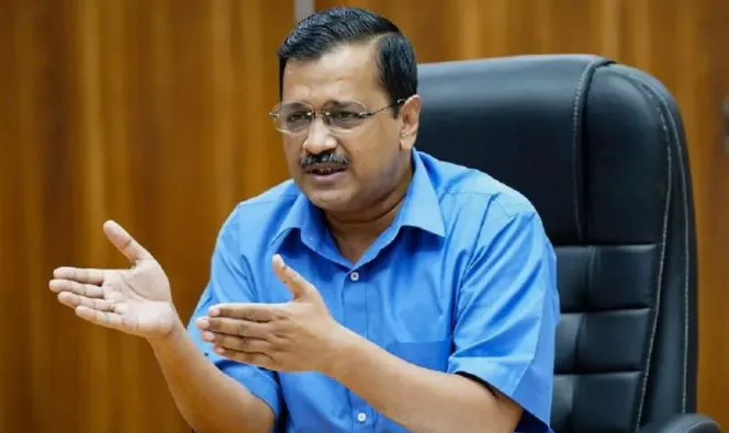 दिल्ली की झुग्गियों में आग लगने से सात लोगों की मौत, केजरीवाल ने किया मुआवजे का ऐलान