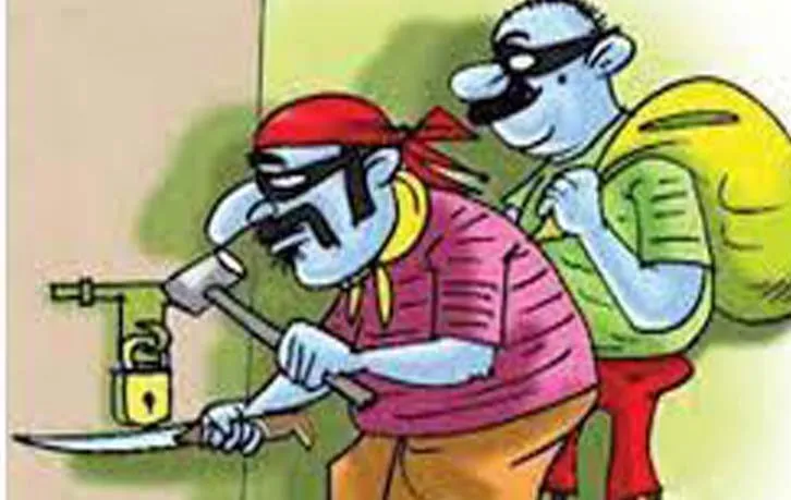 लखीमपुर-खीरी: डॉक्टर के घर से 90 हजार की नगदी व 18 लाख के जेवर चोरी